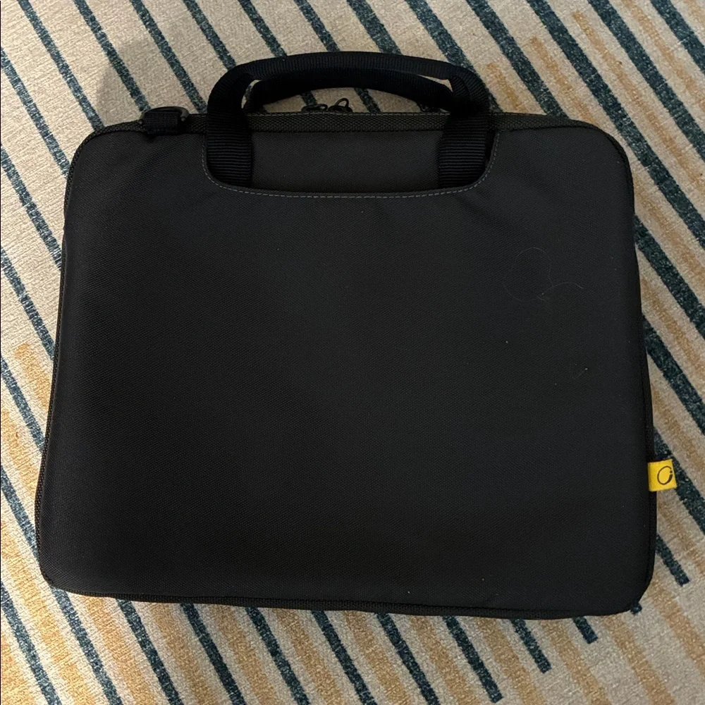 incase Ballistic Nylon Laptop Bag Unisex